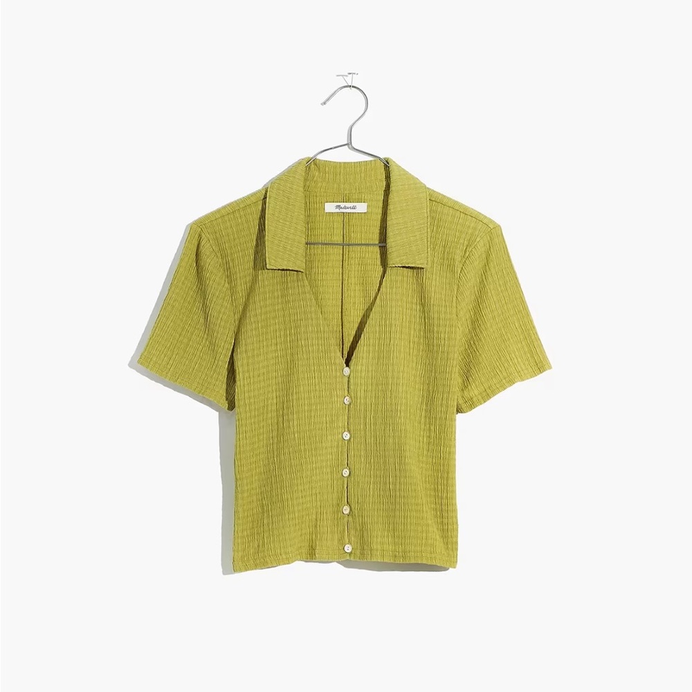 Madewell crinkled Y-neck button down shirt in green, size small